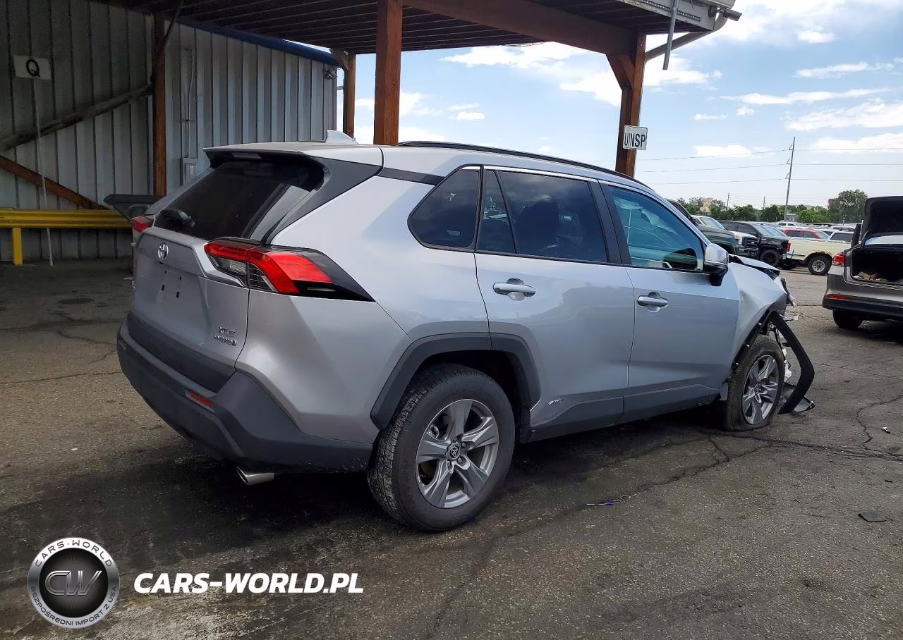 2024 Toyota Rav4 Hybrid Xle VIN:4T3RWRFV2RU151430 - 3