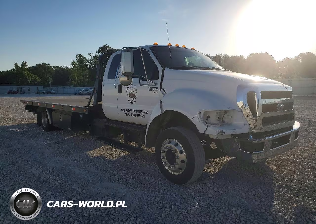 2011 Ford F650 Super - Flat Bed Truck