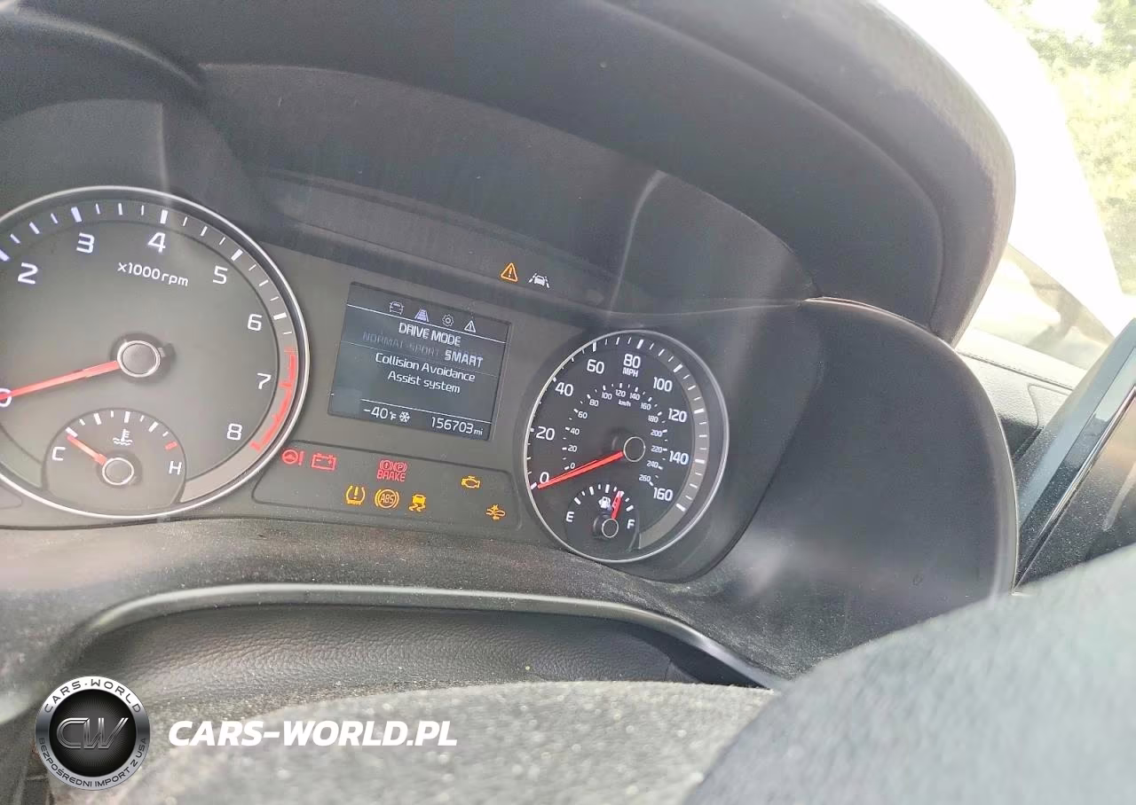2019 Kia Forte S VIN:3KPF34AD5KE118047 - 9