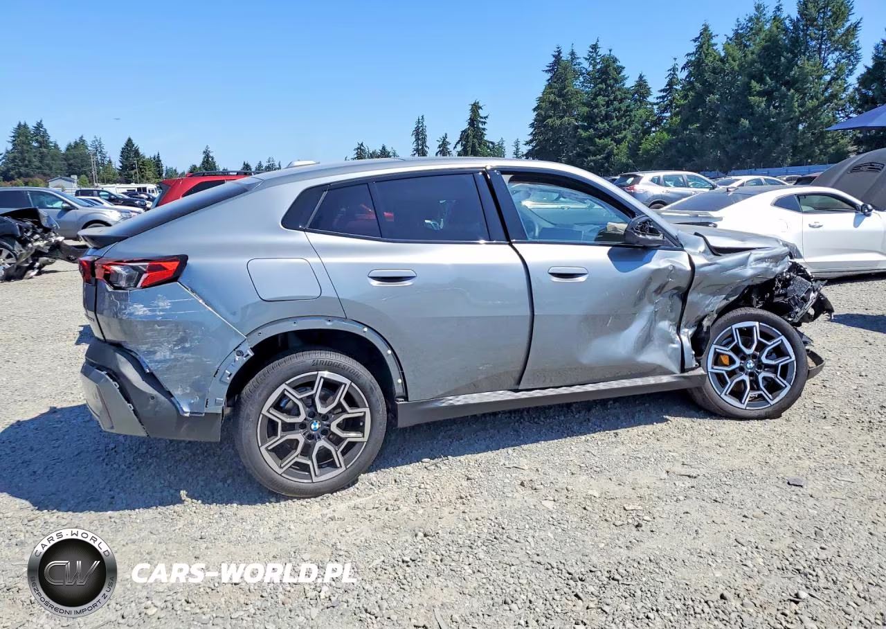 2025 BMW X2 xDrive28I VIN:WBX63GM09S5257574 - 3