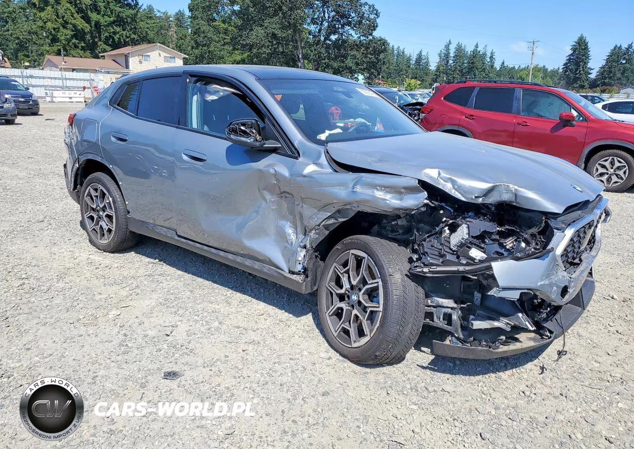 2025 BMW X2 xDrive28I VIN:WBX63GM09S5257574 - 4