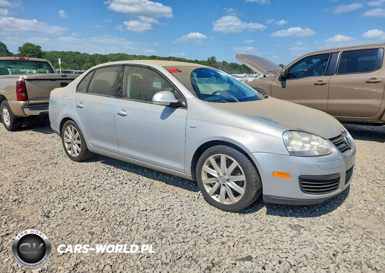 2010 Volkswagen Jetta Wolfsburg VIN:3VWRJ7AJ8AM019718 - 4