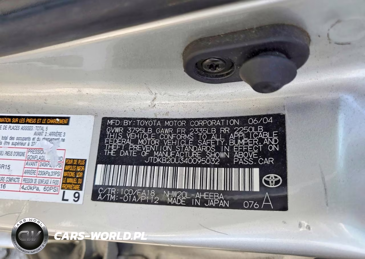 2004 Toyota Prius Base VIN:JTDKB20U340095032 - 12