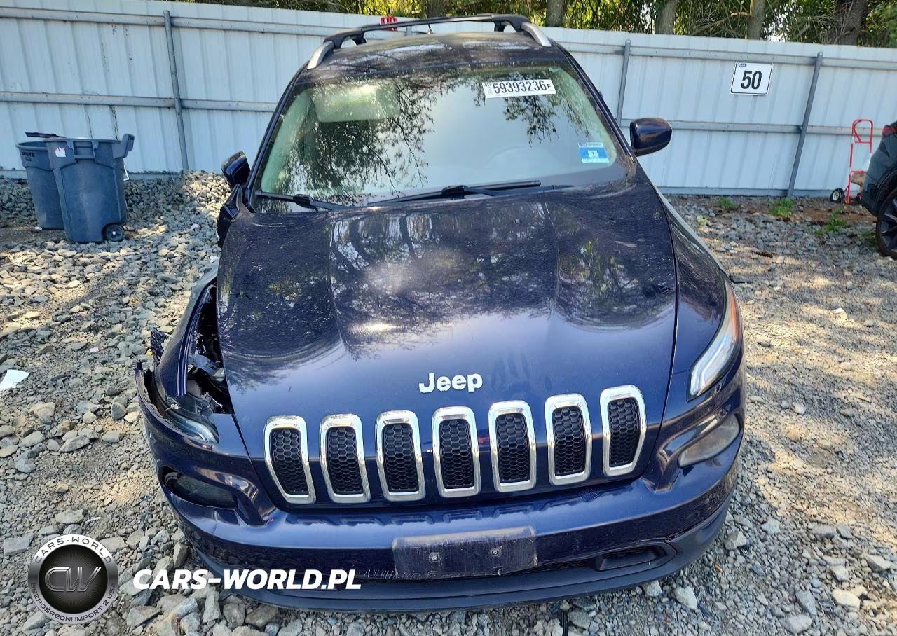 2016 Jeep Cherokee Latitude VIN:1C4PJMCS2GW338622 - 5