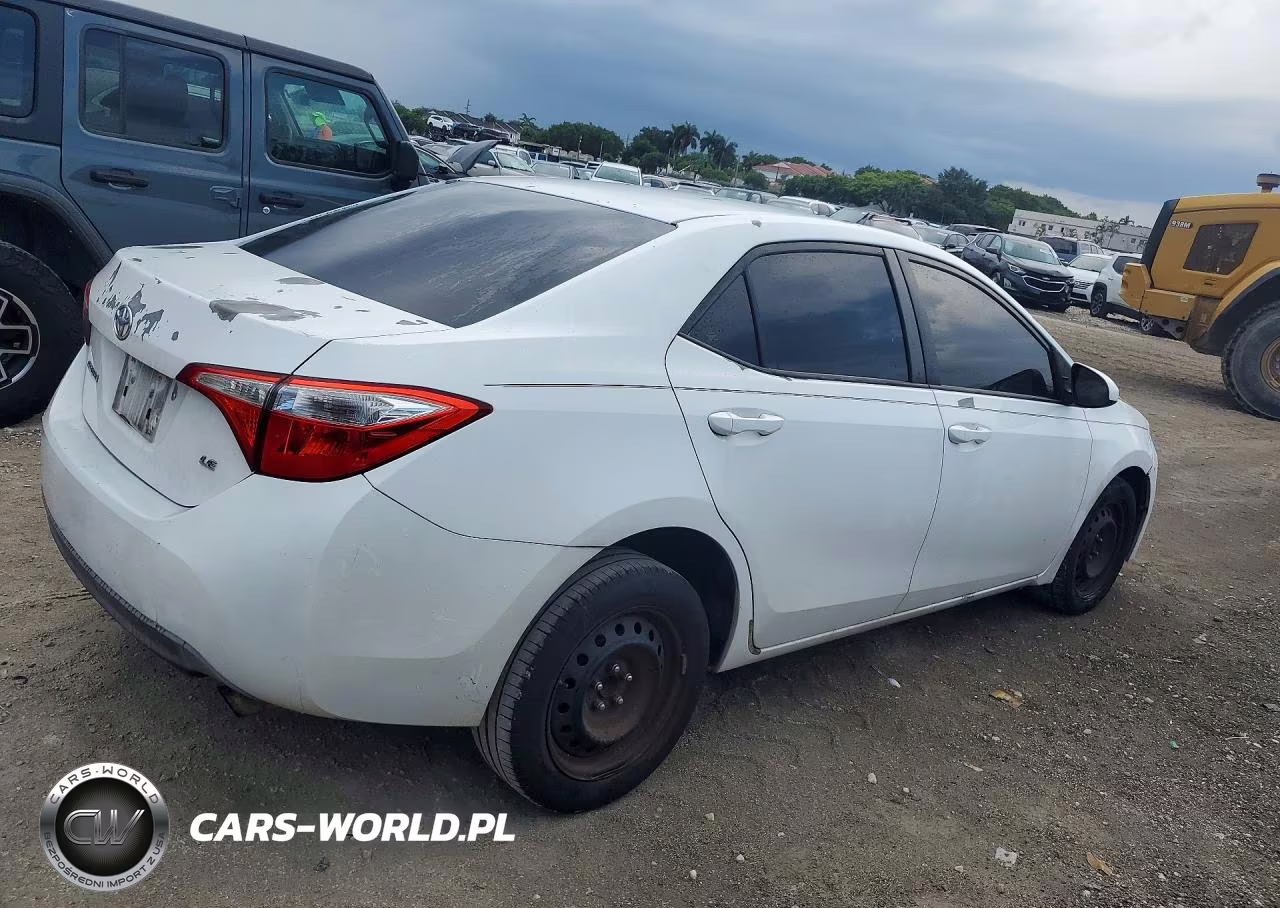 2014 Toyota Corolla Le VIN:5YFBURHE9EP054234 - 3