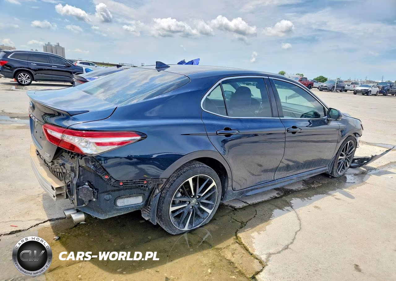 2019 Toyota Camry Xse VIN:4T1B61HK4KU681676 - 3