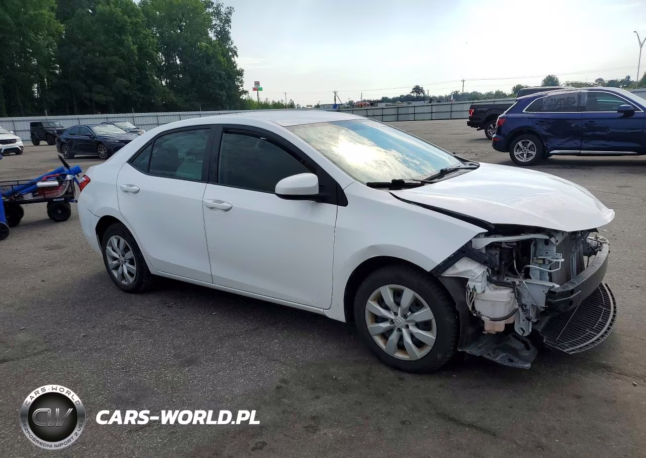 2015 Toyota Corolla Le VIN:2T1BURHE6FC448372 - 4