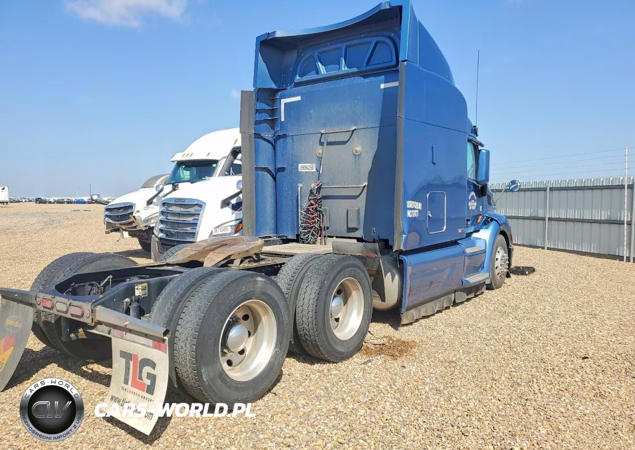 2020 Peterbilt 579 Semi Truck VIN:1XPBDP9X1LD675339 - 4