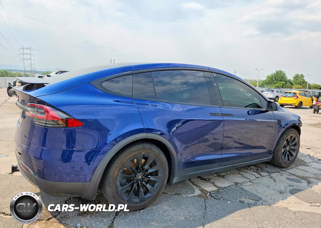 2017 Tesla Model X VIN:5YJXCBE25HF060736 - 3