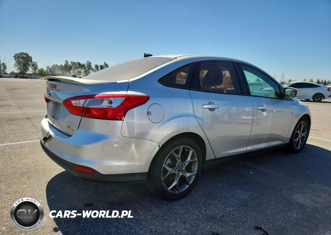 2013 Ford Focus Se VIN:1FADP3F27DL315590 - 3