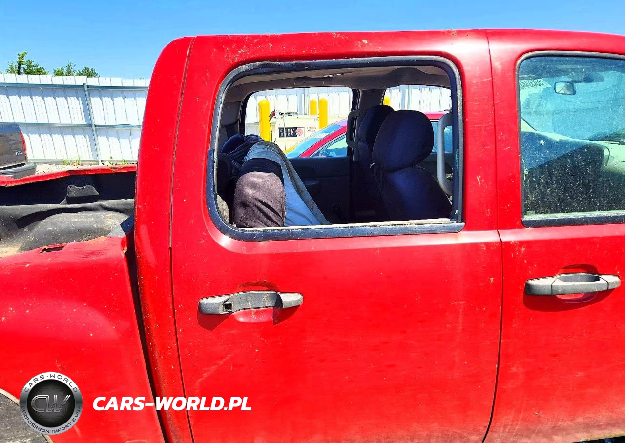 2011 Chevrolet Silverado K1500 VIN:3GCPKPE35BG220284 - 10