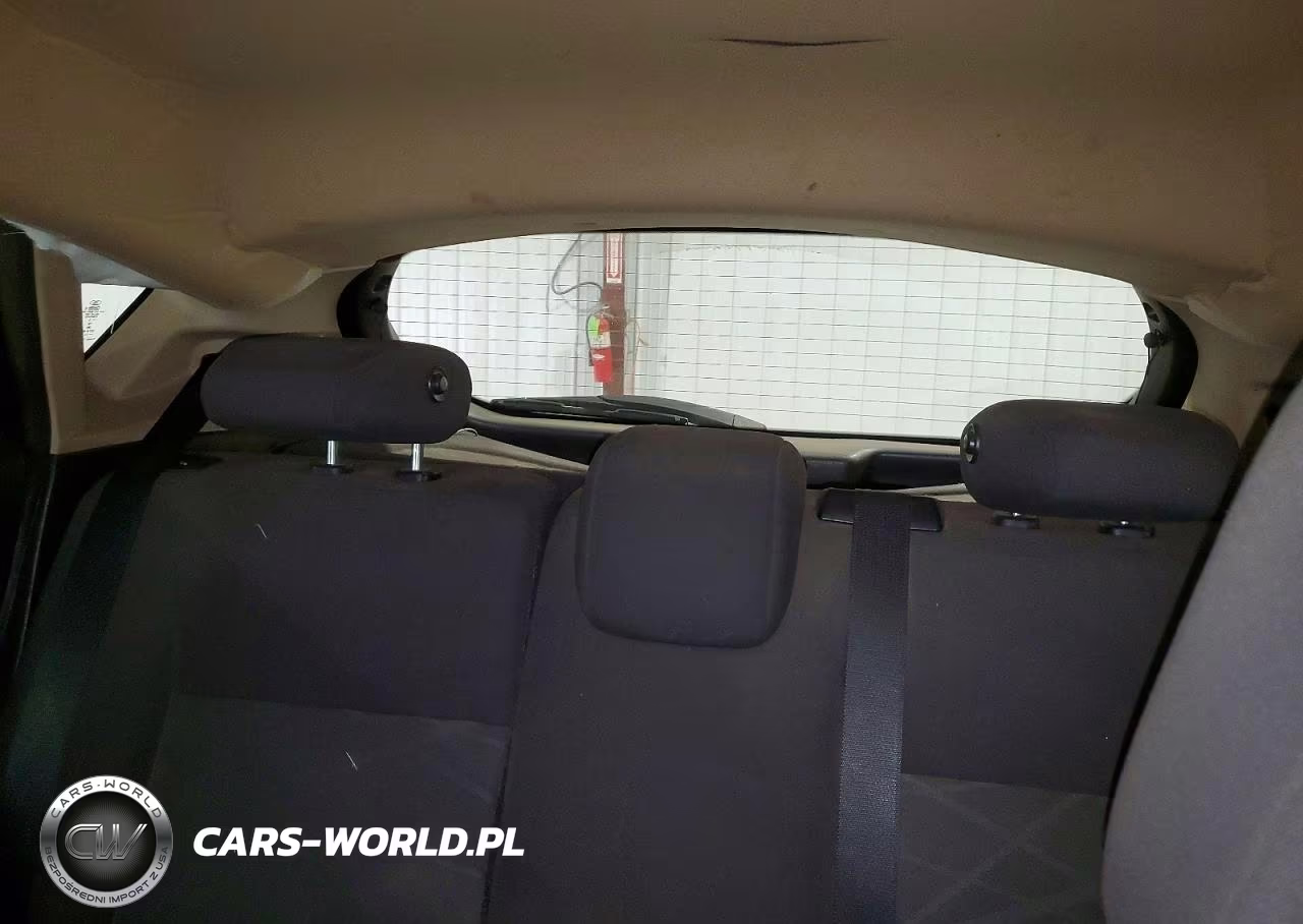 2015 Ford Fiesta S VIN:3FADP4TJ3FM100839 - 10