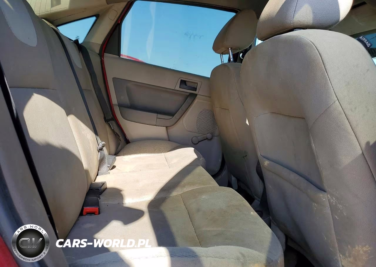 2008 Ford Focus S-Se VIN:1FAHP34NX8W259762 - 10