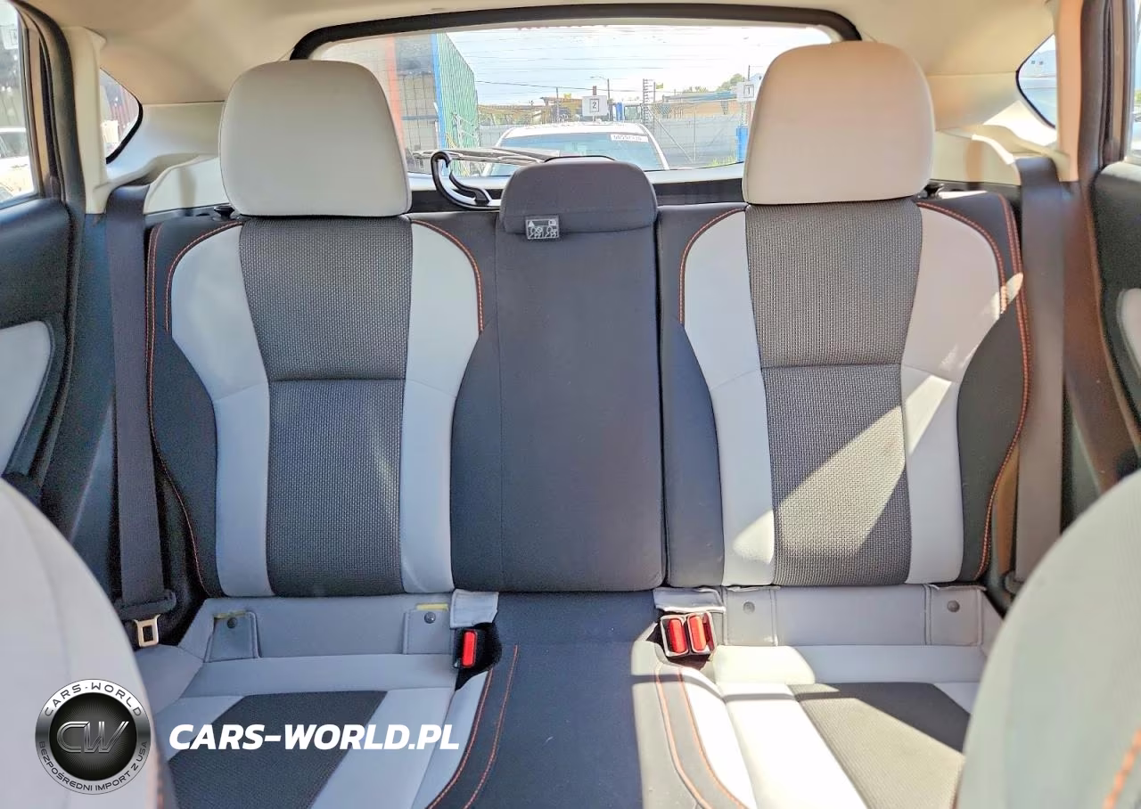 2020 Subaru Crosstrek Premium VIN:JF2GTAPC3L8263053 - 10