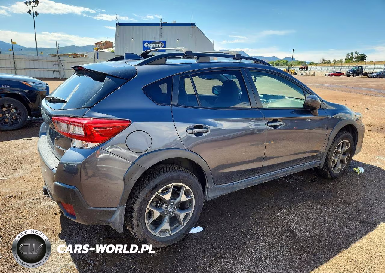 2020 Subaru Crosstrek Premium VIN:JF2GTAPC3L8263053 - 3