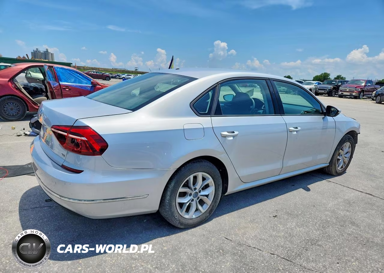 2018 Volkswagen Passat S VIN:1VWAA7A34JC015553 - 3