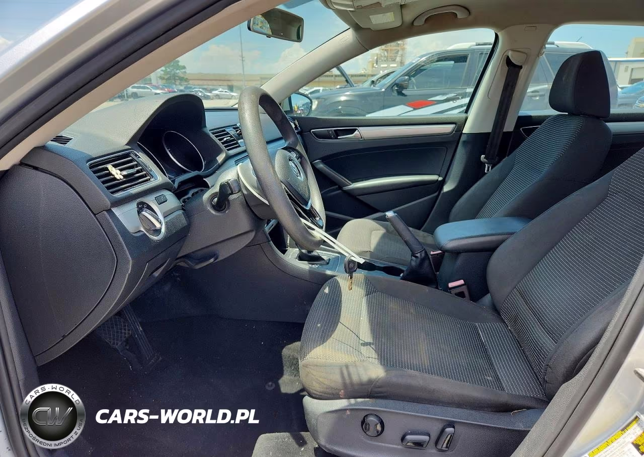 2018 Volkswagen Passat S VIN:1VWAA7A34JC015553 - 7
