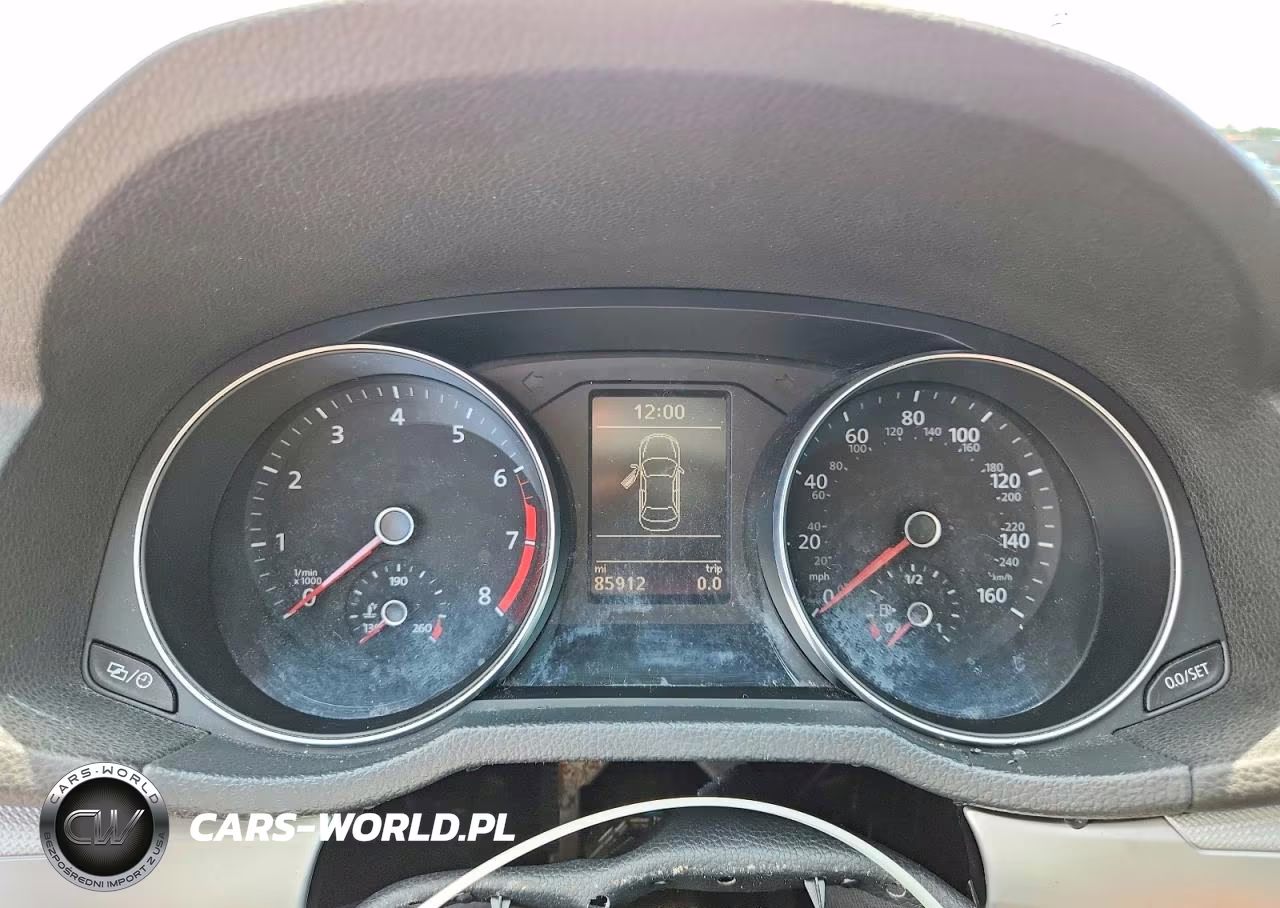 2018 Volkswagen Passat S VIN:1VWAA7A34JC015553 - 9