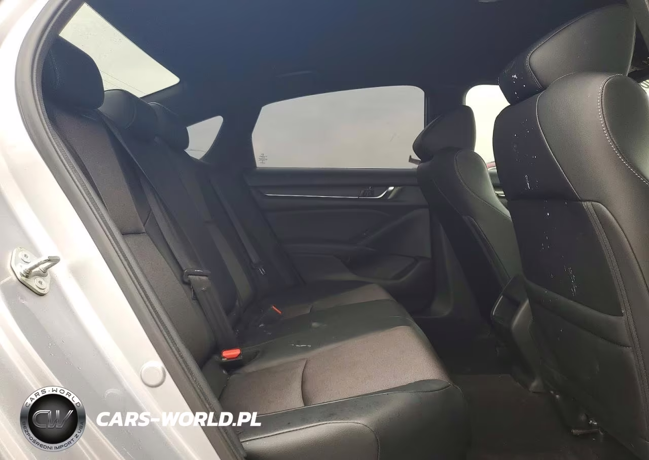 2018 Honda Accord Sport VIN:1HGCV1F31JA151335 - 10