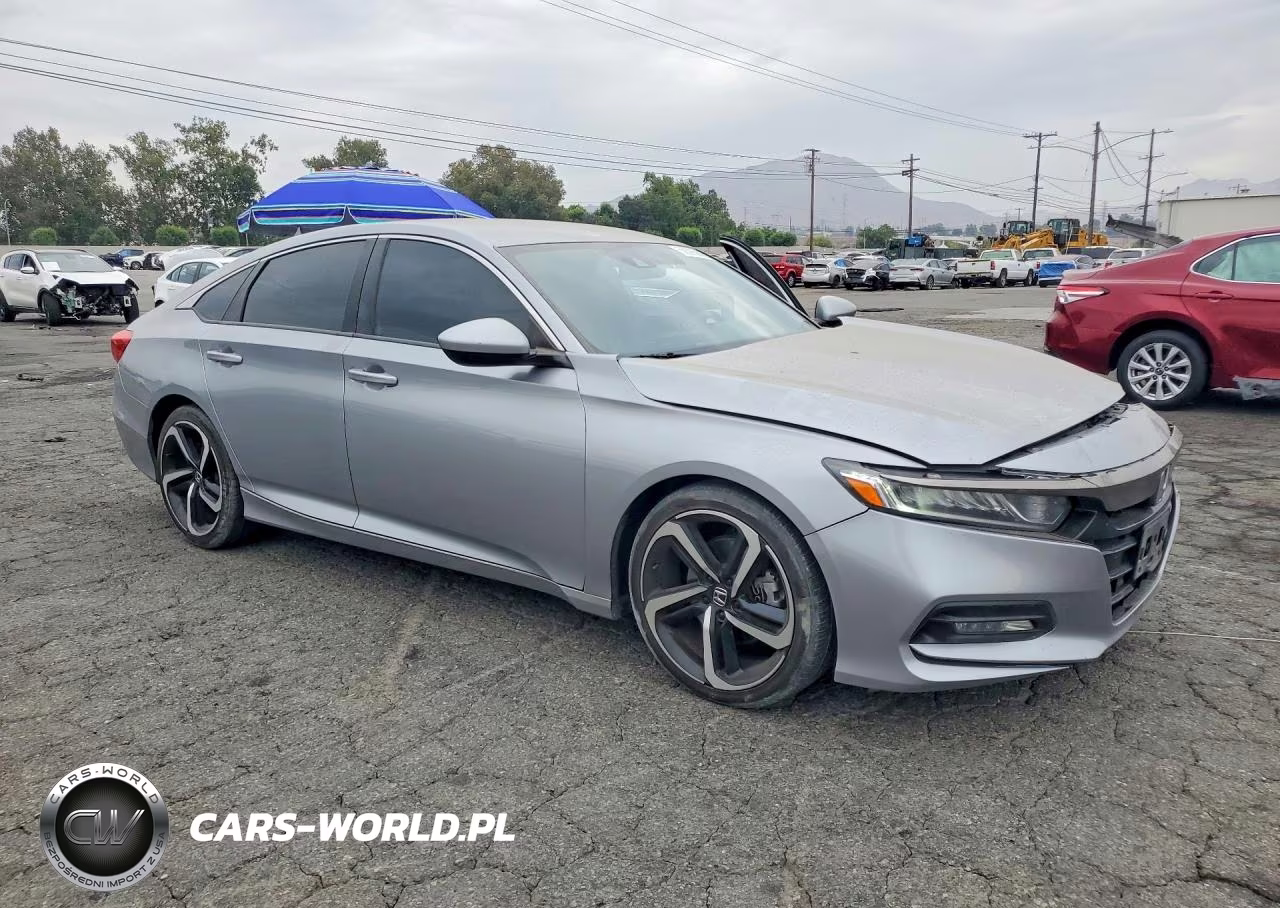 2018 Honda Accord Sport VIN:1HGCV1F31JA151335 - 4
