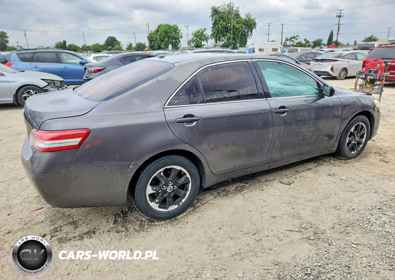 2010 Toyota Camry Le VIN:4T4BF3EK7AR081724 - 3