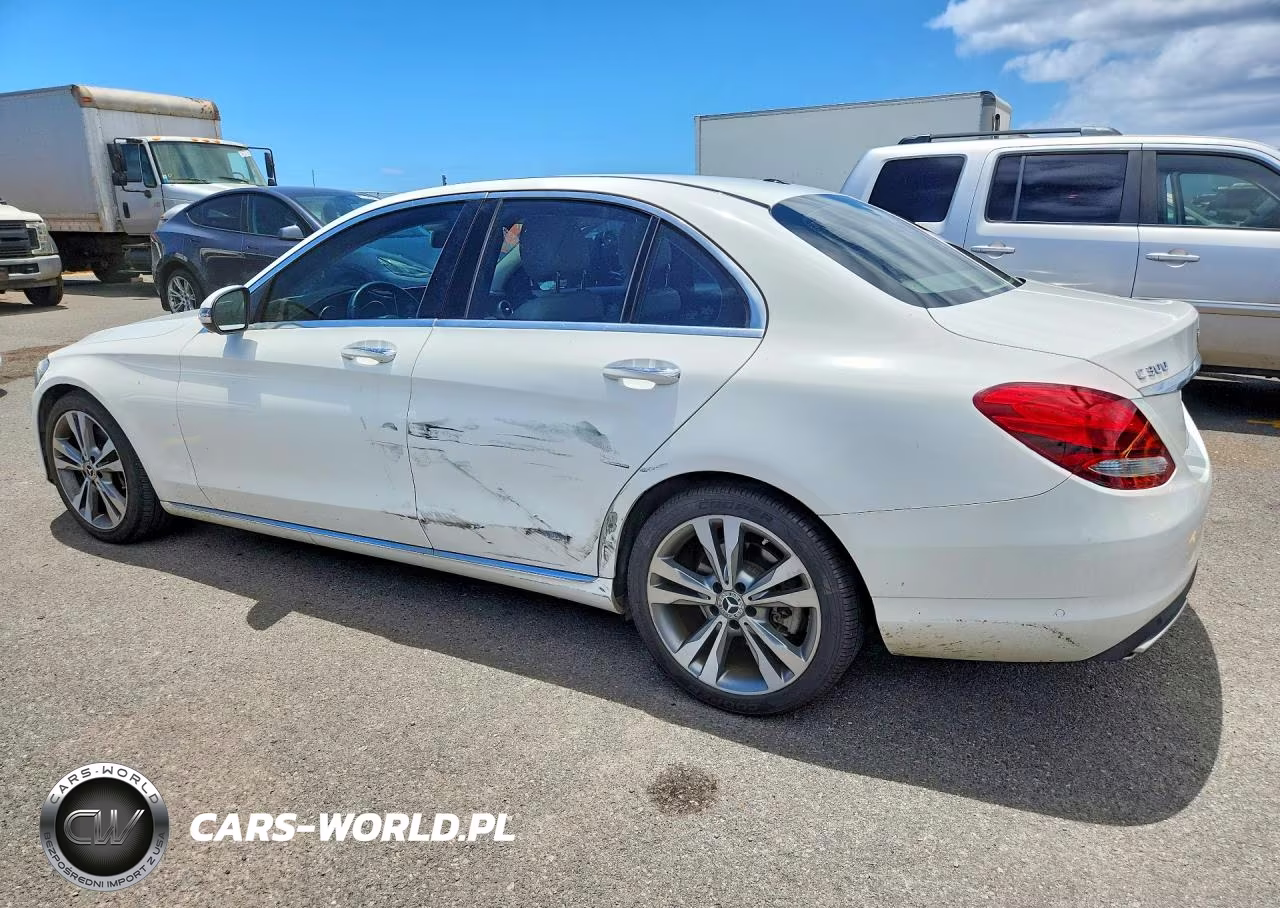 2017 Mercedes-Benz C 300 VIN:55SWF4JB6HU219637 - 2