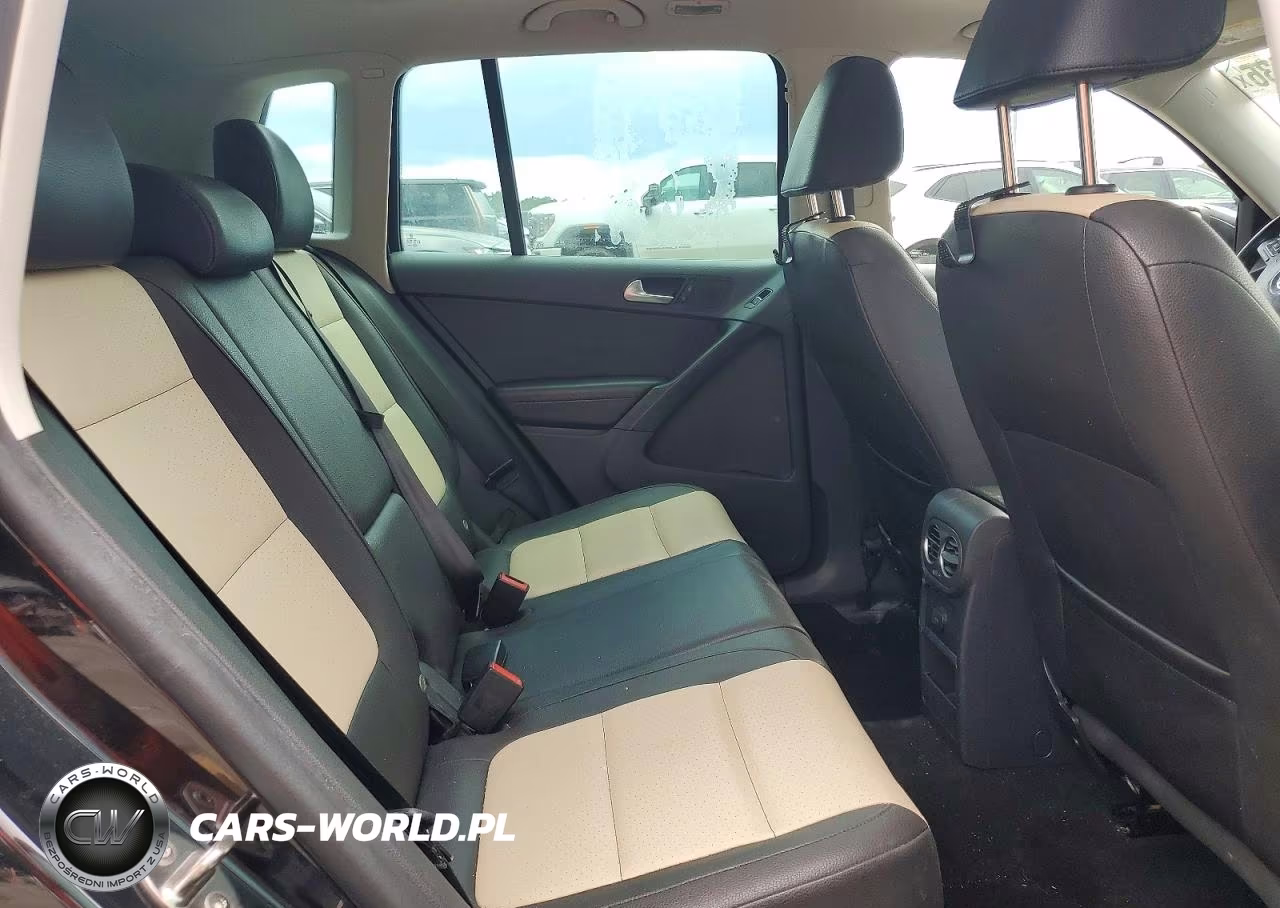 2017 Volkswagen Tiguan Wolfsburg VIN:WVGSV7AX2HW500678 - 10