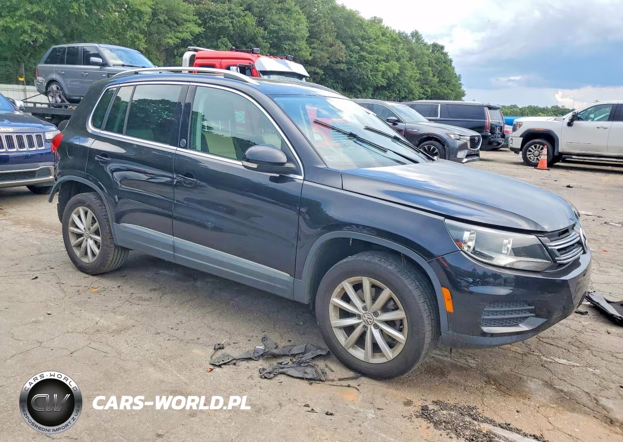 2017 Volkswagen Tiguan Wolfsburg VIN:WVGSV7AX2HW500678 - 4