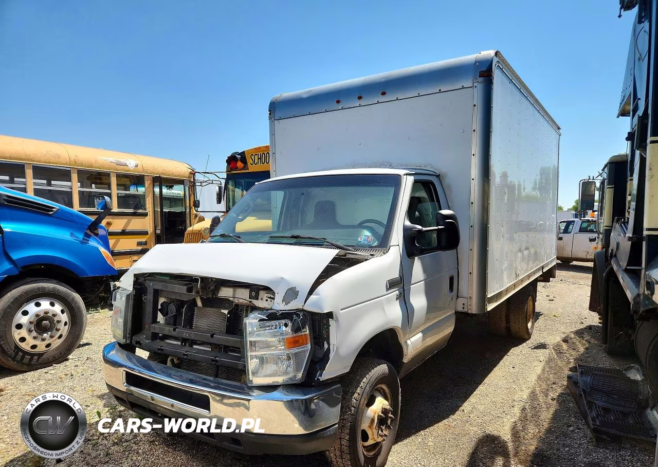 2014 Ford E350 Box Truck