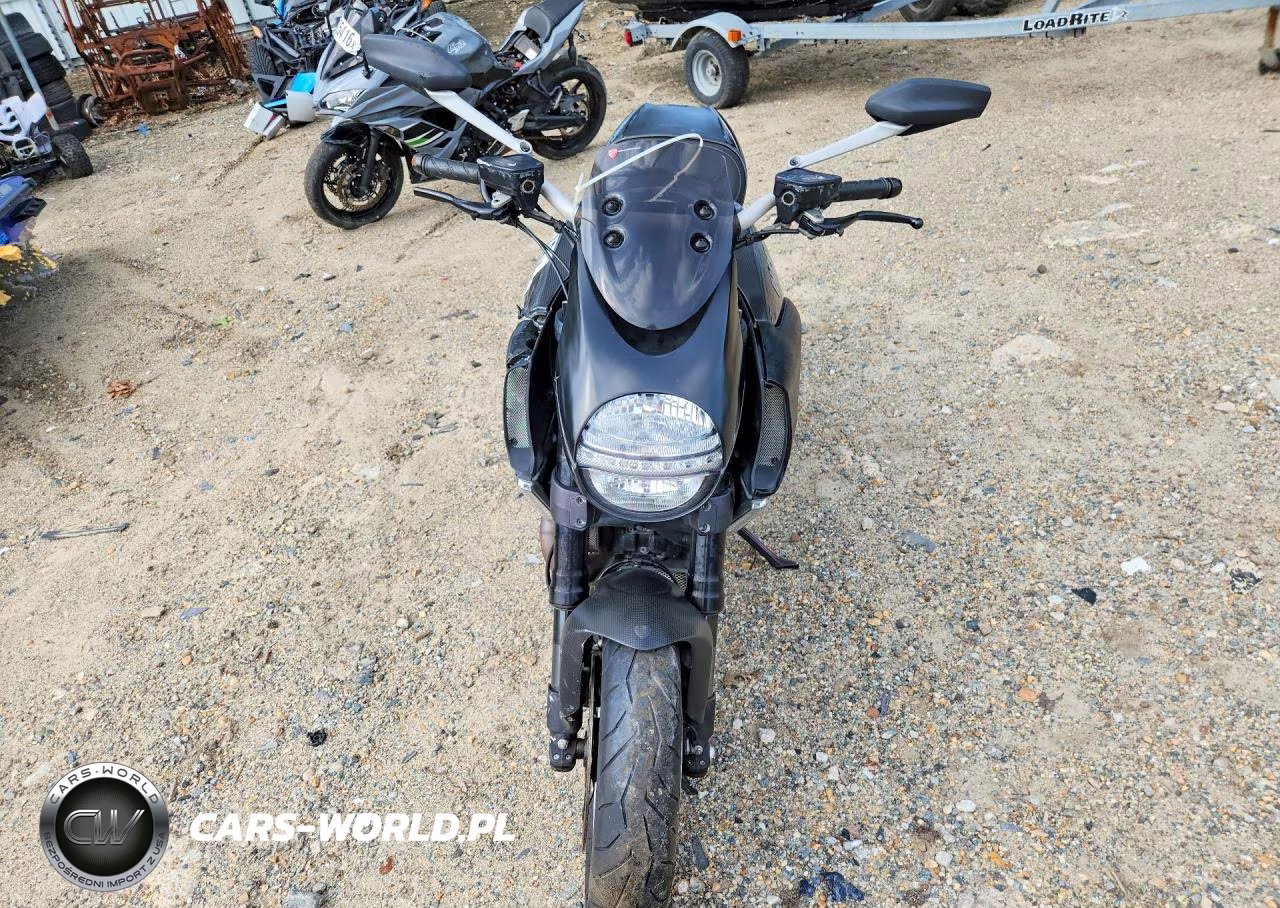2011 Ducati Diavel VIN:ZDM13BLW6BB004217 - 2