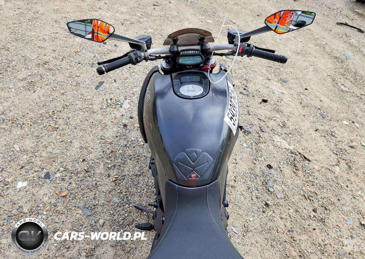 2011 Ducati Diavel VIN:ZDM13BLW6BB004217 - 6