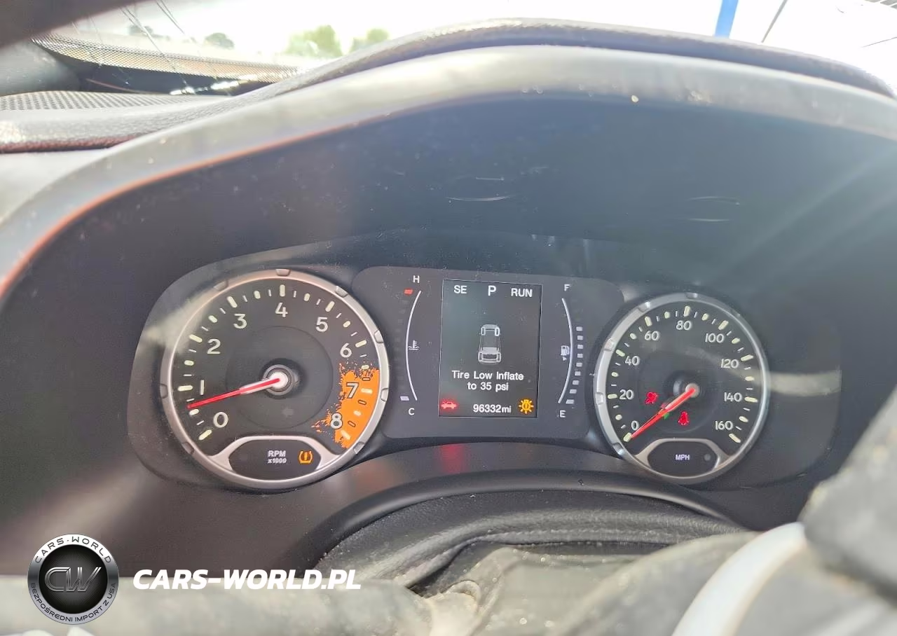 2018 Jeep Renegade Latitude VIN:ZACCJBBB7JPJ37305 - 9