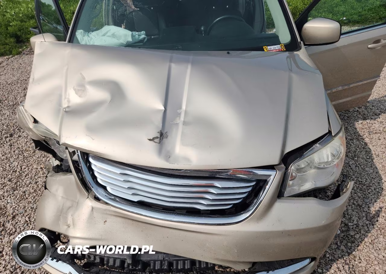 2013 Chrysler Town & Country Touring VIN:2C4RC1BG5DR696249 - 12