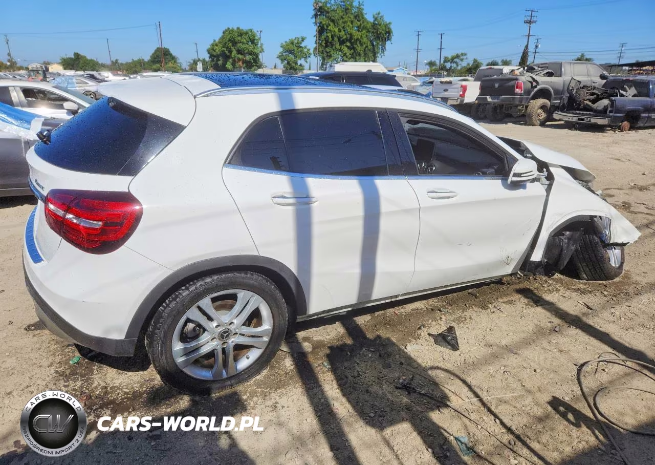 2019 Mercedes-Benz Gla 250 4Matic VIN:WDCTG4GB2KJ533918 - 3
