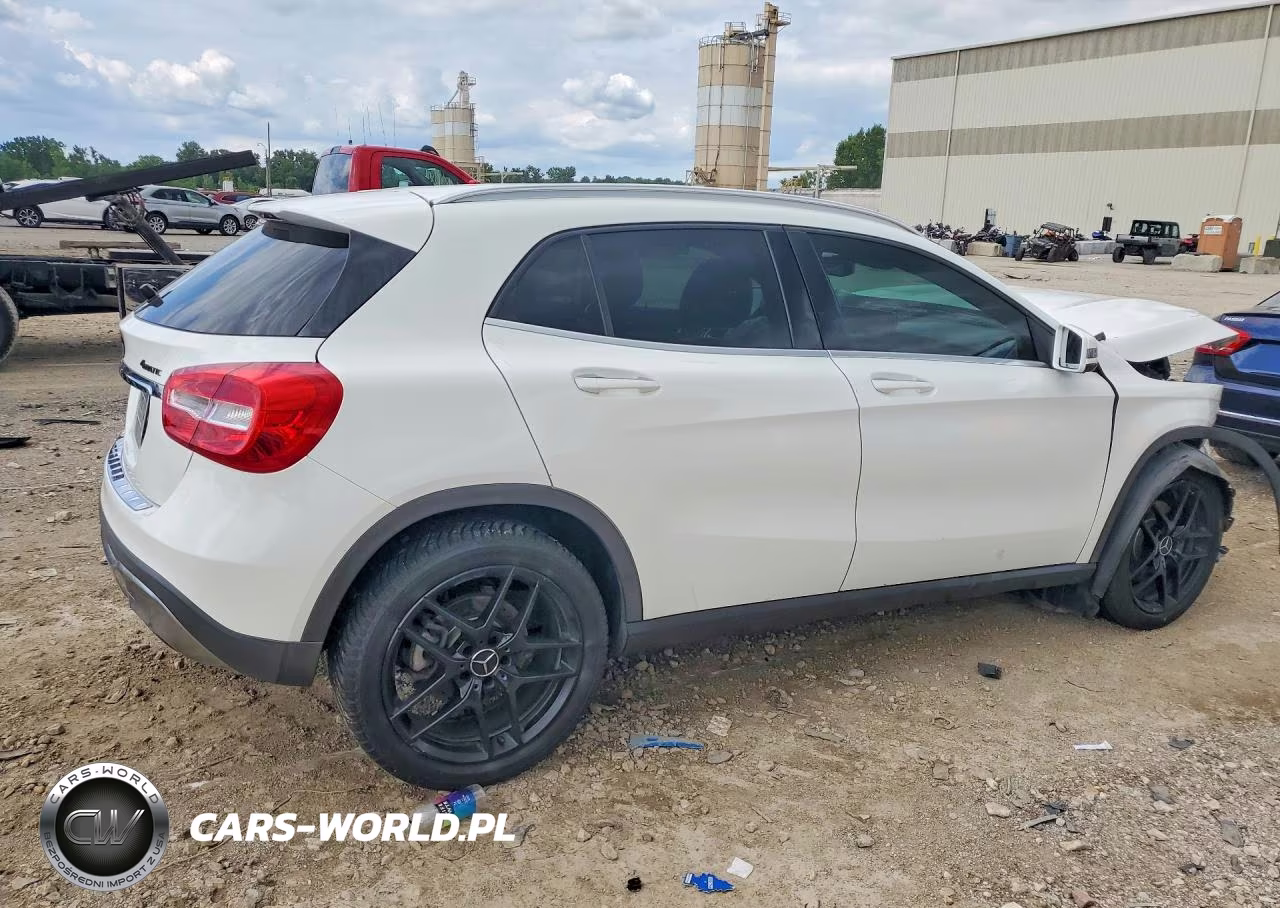 2018 Mercedes-Benz Gla 250 4Matic VIN:WDCTG4GB9JJ497997 - 3