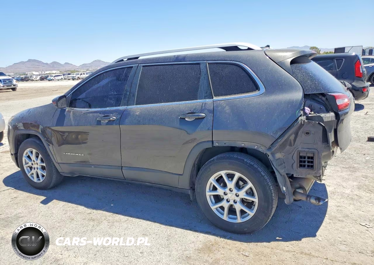 2015 Jeep Cherokee Latitude VIN:1C4PJLCB5FW790766 - 2