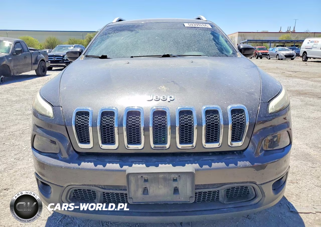 2015 Jeep Cherokee Latitude VIN:1C4PJLCB5FW790766 - 5