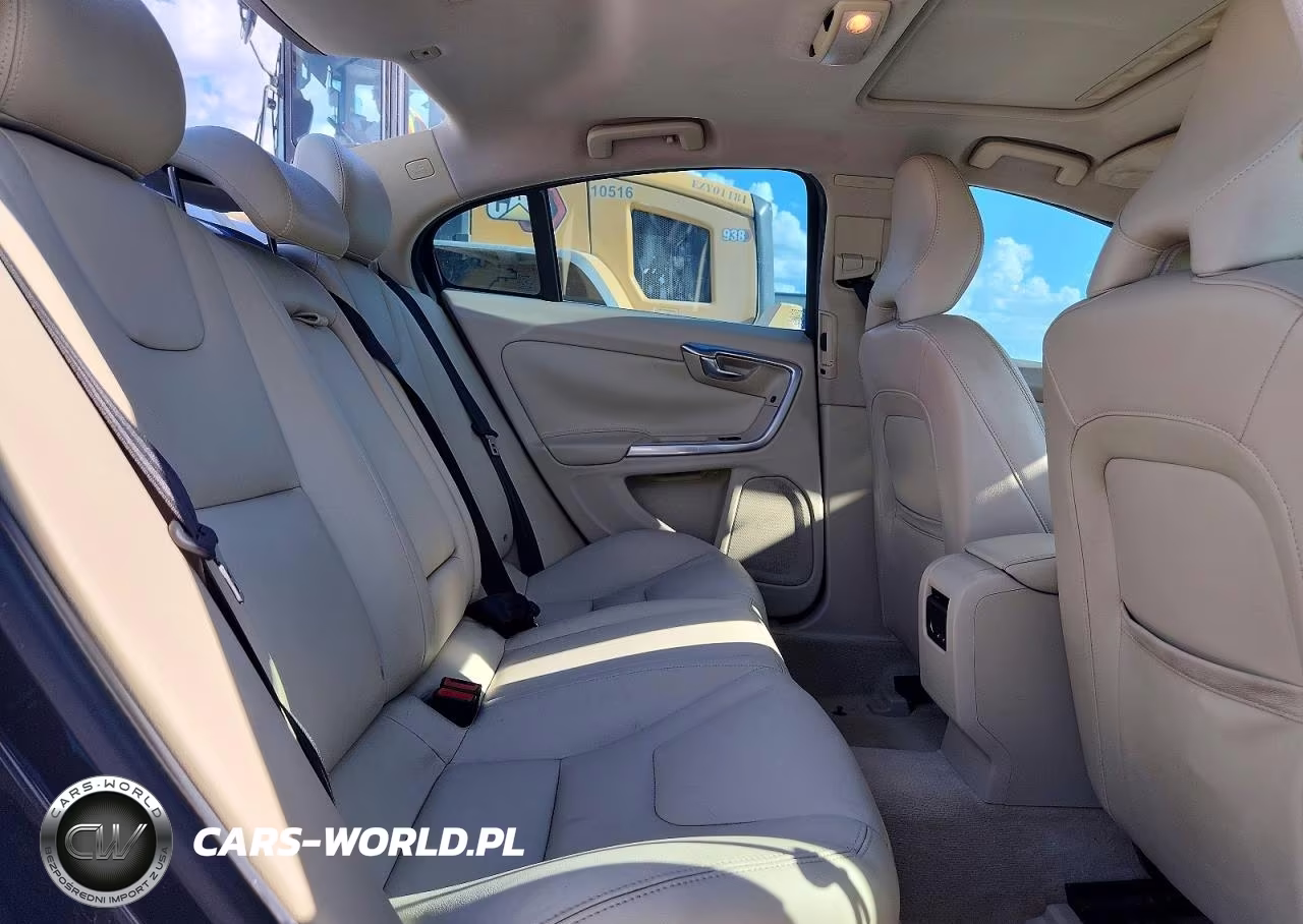 2015 Volvo S60 Platinum VIN:YV140MFM2F2338493 - 10