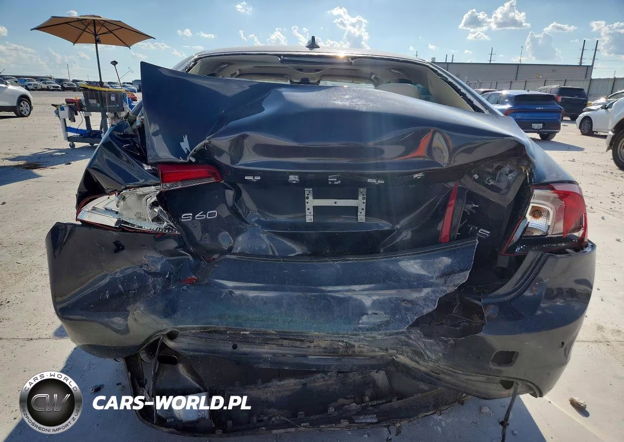 2015 Volvo S60 Platinum VIN:YV140MFM2F2338493 - 6