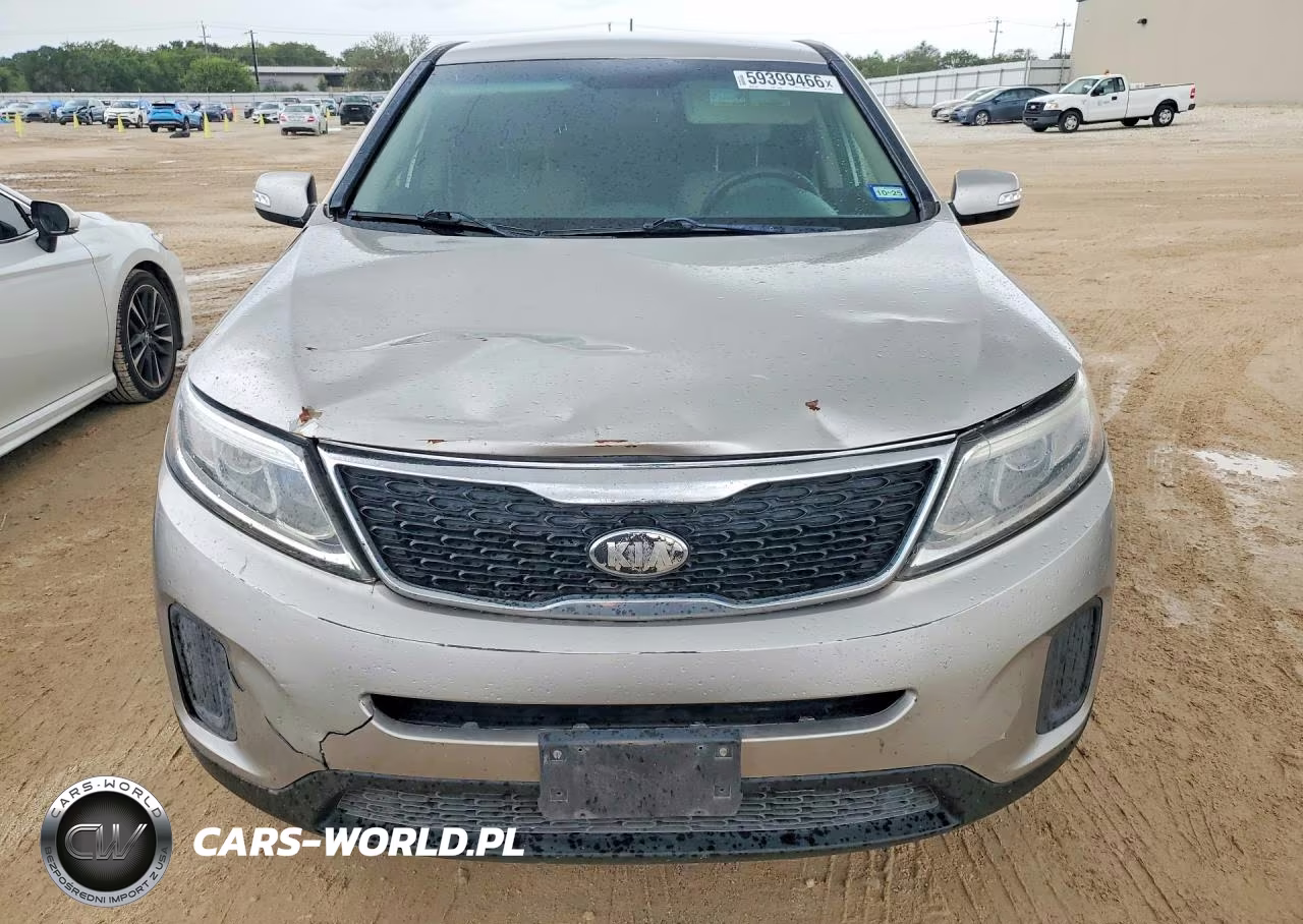 2015 Kia Sorento Lx VIN:5XYKT3A61FG588885 - 5