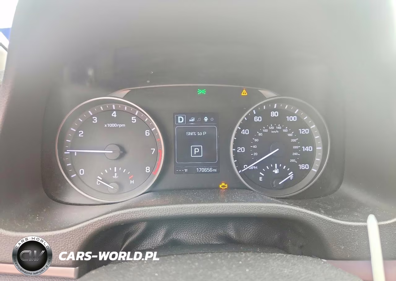 2018 Hyundai Elantra VIN:5NPD84LF7JH262782 - 9