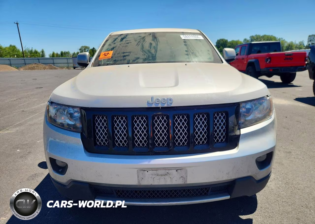 2013 Jeep Grand Cherokee Laredo VIN:1C4RJEAG5DC588432 - 5