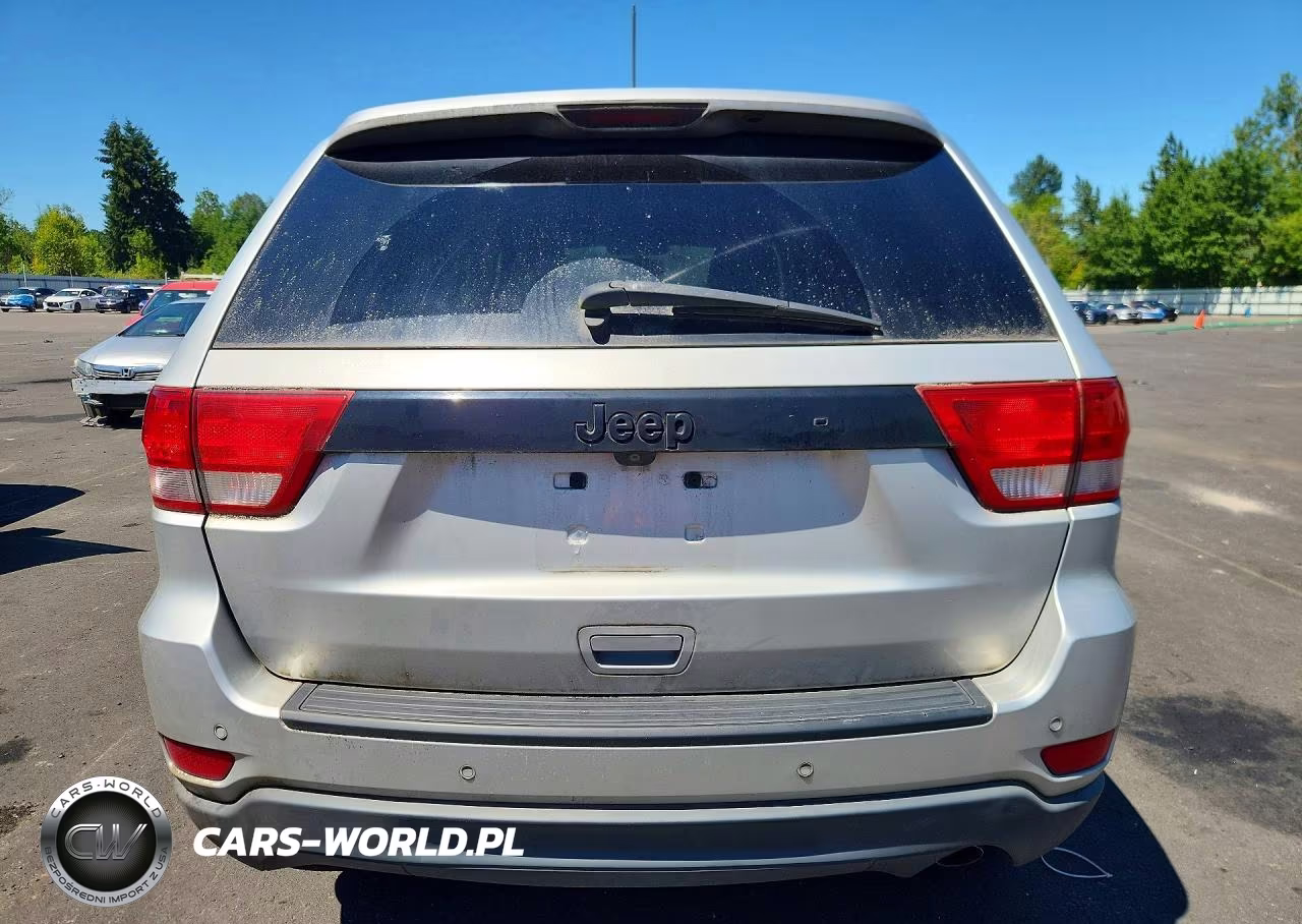2013 Jeep Grand Cherokee Laredo VIN:1C4RJEAG5DC588432 - 6