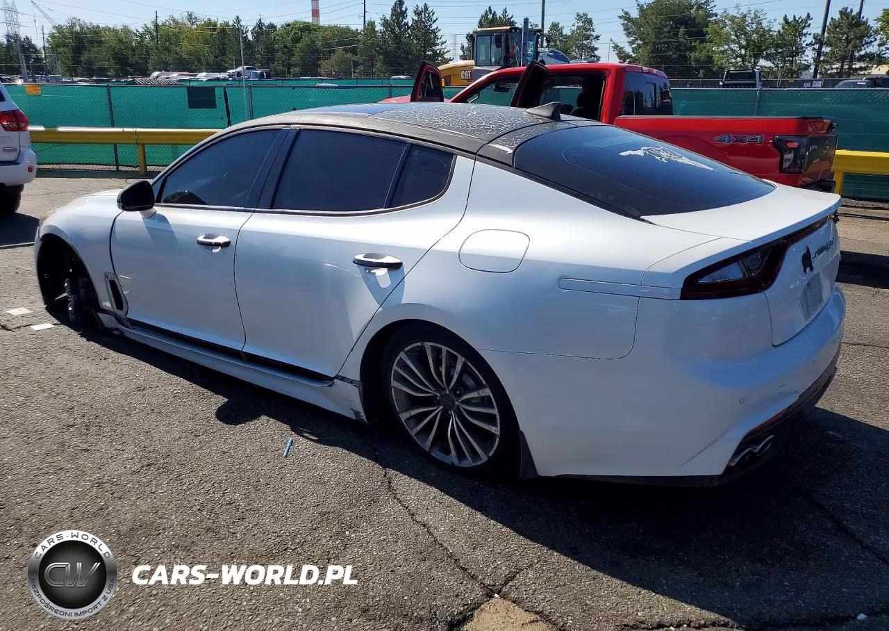 2018 Kia Stinger Premium VIN:KNAE25LA6J6033422 - 2
