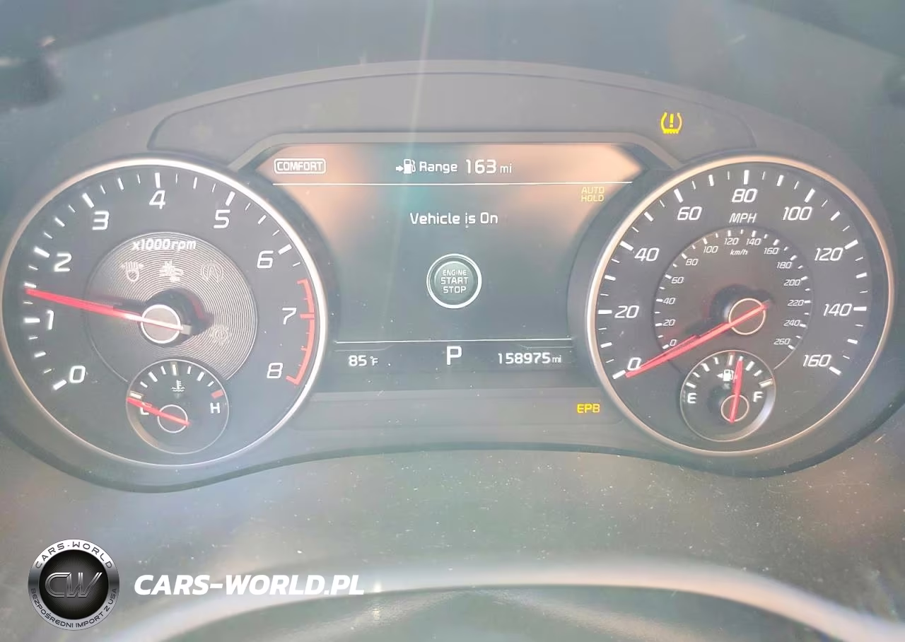 2018 Kia Stinger Premium VIN:KNAE25LA6J6033422 - 9