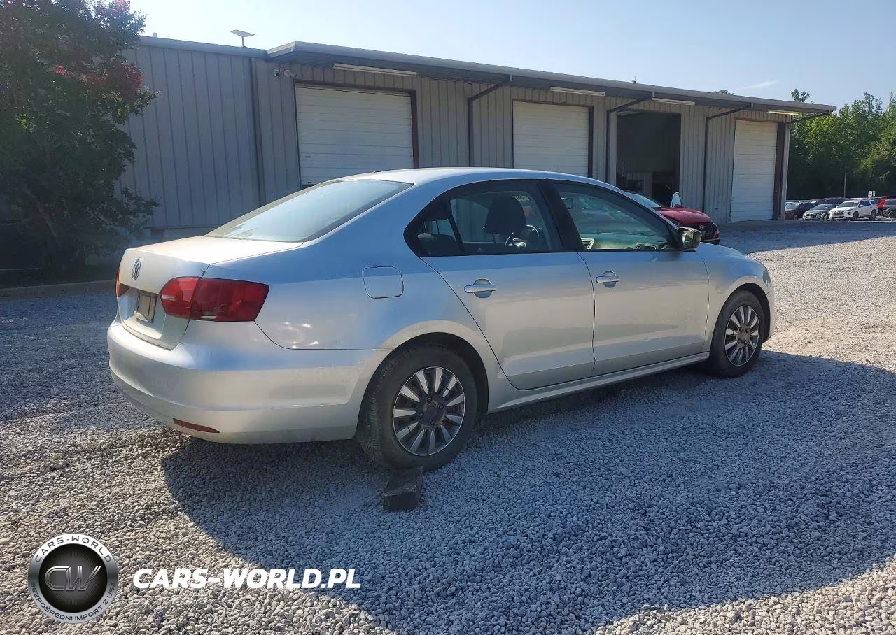 2011 Volkswagen Jetta Base VIN:3VW2K7AJ1BM395743 - 3