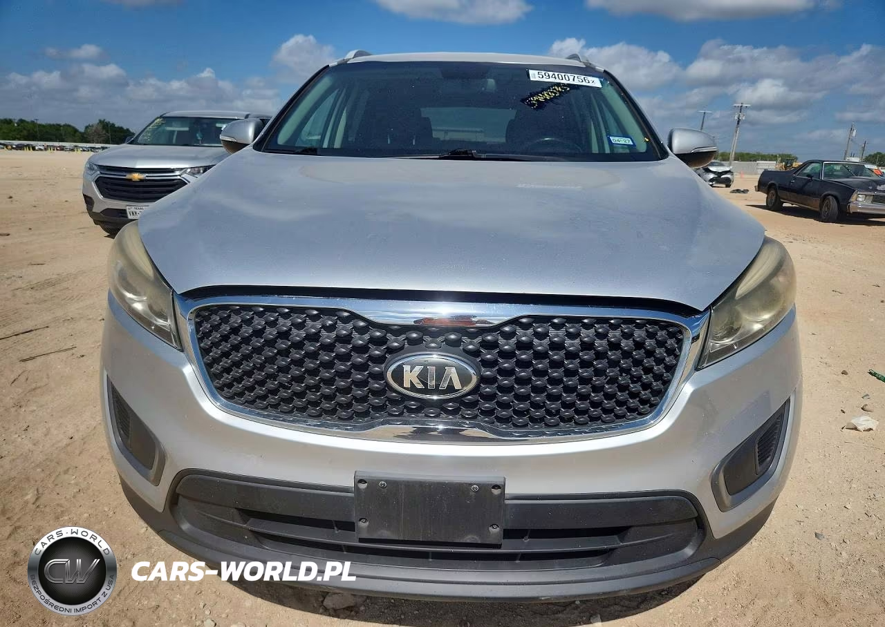 2016 Kia Sorento Lx VIN:5XYPG4A30GG096470 - 5