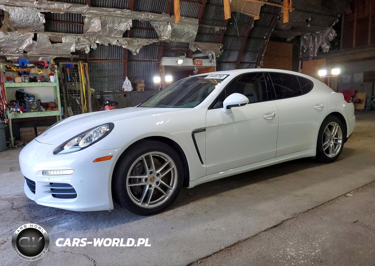 2015 Porsche Panamera 2
