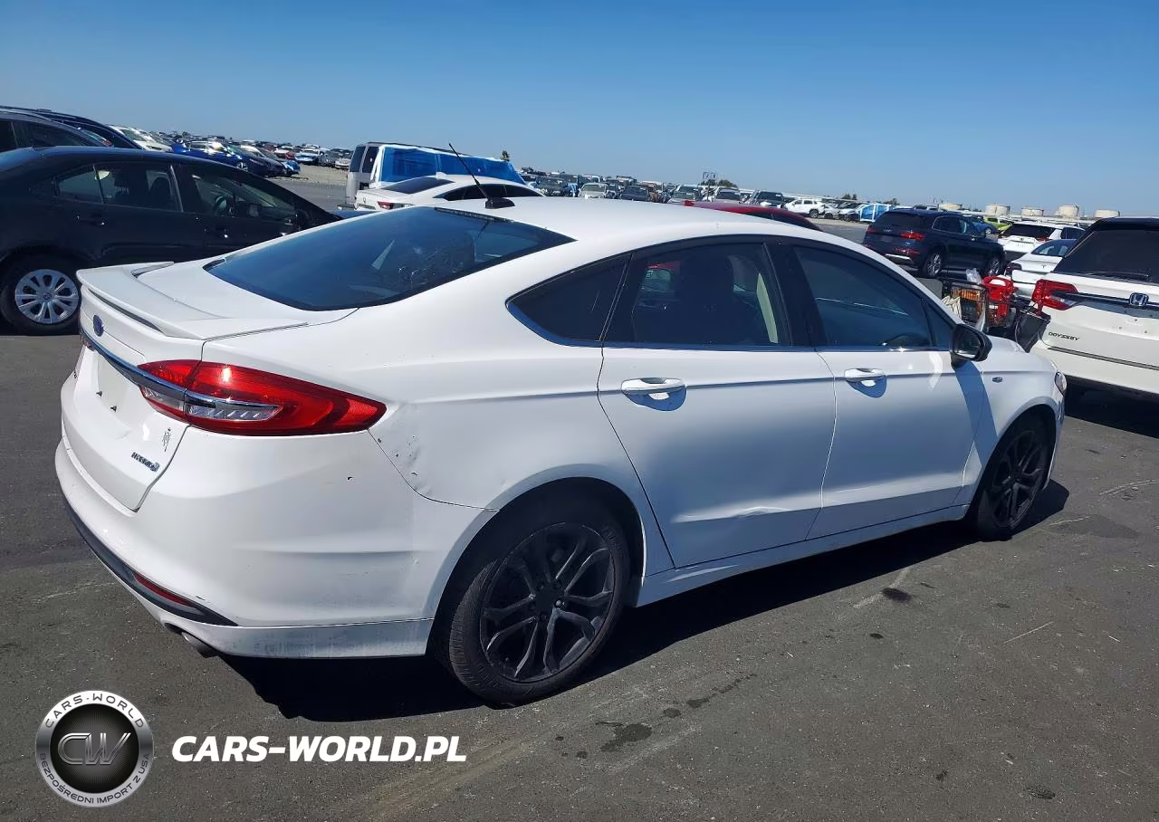 2017 Ford Fusion Se Hybrid VIN:3FA6P0LUXHR300487 - 3