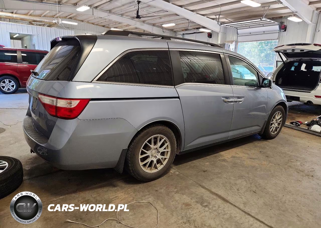 2013 Honda Odyssey Exl VIN:5FNRL5H68DB026129 - 3
